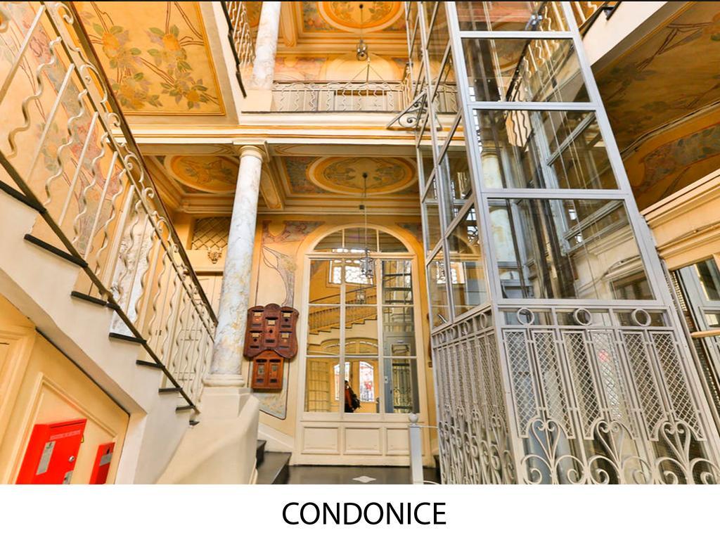 Condonice Buitenkant foto
